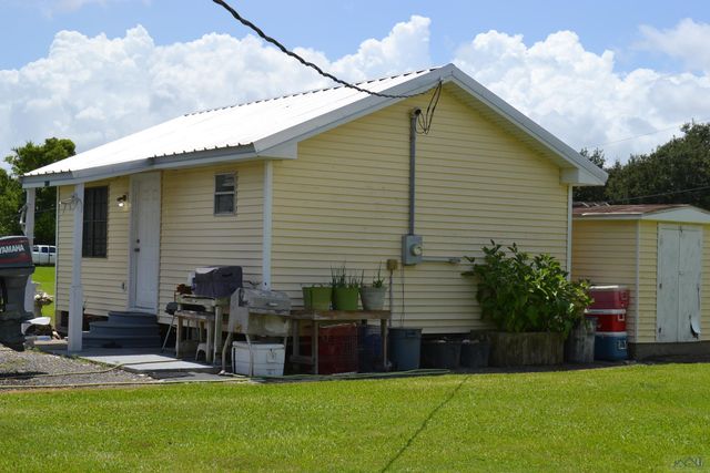 138 Armand St, Golden Meadow, LA 70357