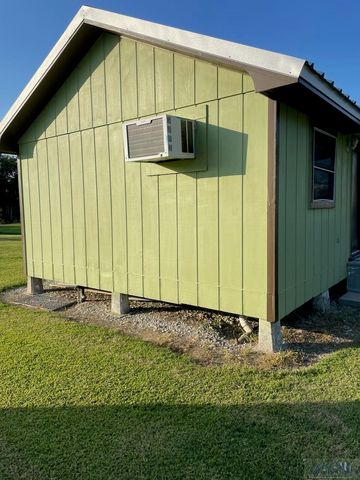 138 Armand St, Golden Meadow, LA 70357