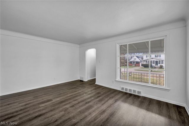 4413 Torrington Avenue, Parma, OH 44134