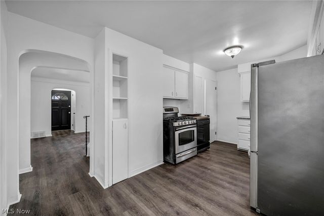 4413 Torrington Avenue, Parma, OH 44134