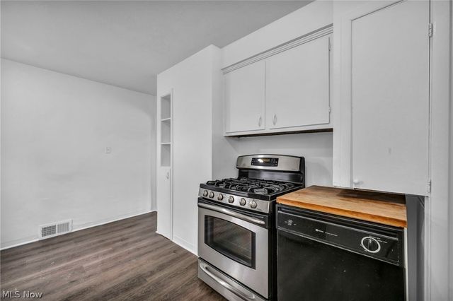 4413 Torrington Avenue, Parma, OH 44134