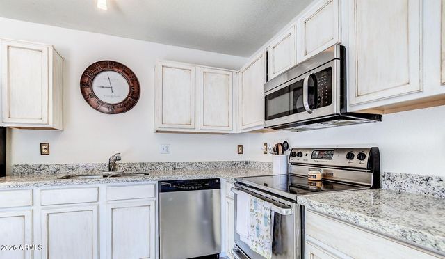 3481 S BOWMAN Road, Apache Junction, AZ 85119