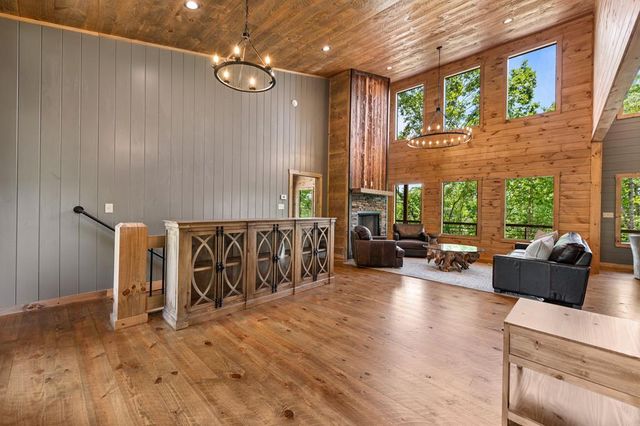 416 Windy Valley Trail, Blue Ridge, GA 30513