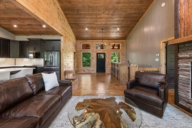 416 Windy Valley Trail, Blue Ridge, GA 30513