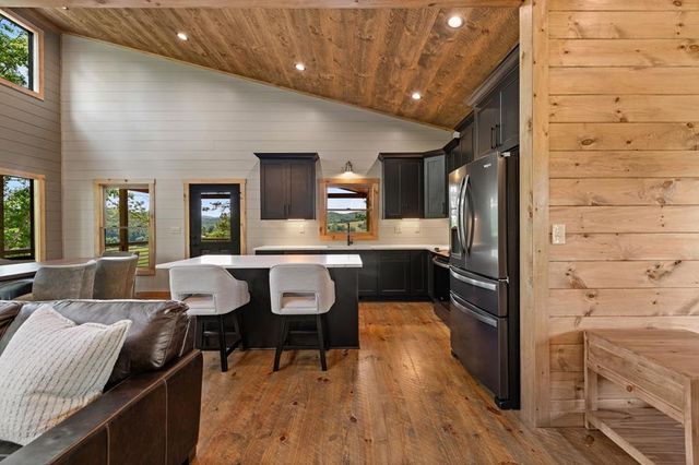 416 Windy Valley Trail, Blue Ridge, GA 30513