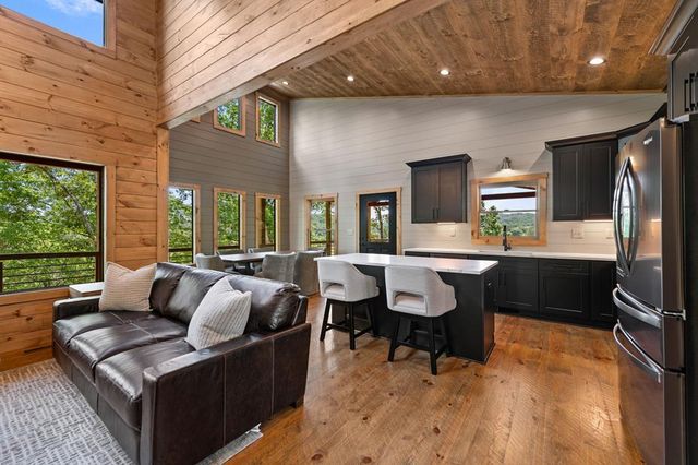 416 Windy Valley Trail, Blue Ridge, GA 30513