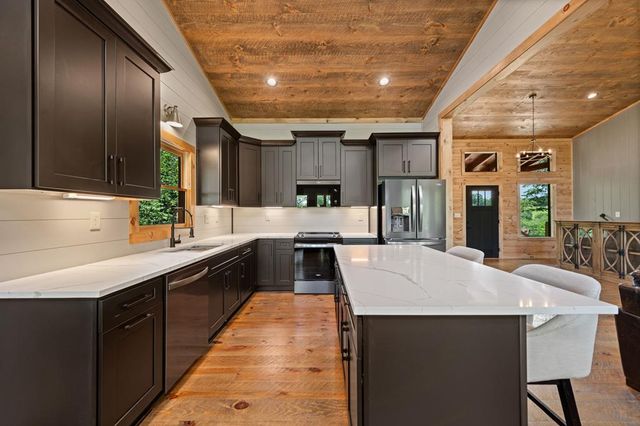 416 Windy Valley Trail, Blue Ridge, GA 30513