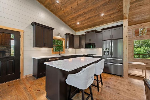416 Windy Valley Trail, Blue Ridge, GA 30513