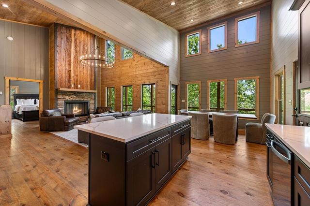 416 Windy Valley Trail, Blue Ridge, GA 30513