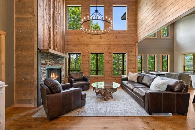 416 Windy Valley Trail, Blue Ridge, GA 30513