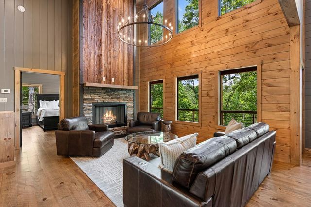 416 Windy Valley Trail, Blue Ridge, GA 30513