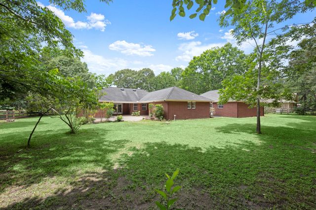 2418 Pebble Lake Drive, Magnolia, TX 77354