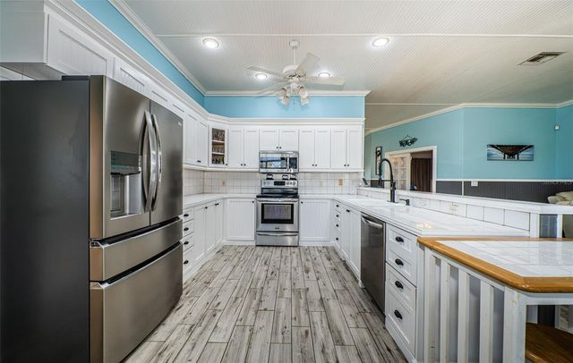 5127 BAY BOULEVARD, Port Richey, FL 34668