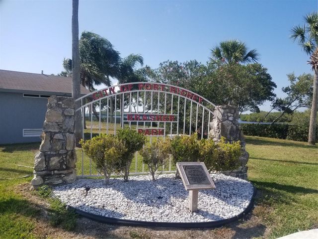 5127 BAY BOULEVARD, Port Richey, FL 34668