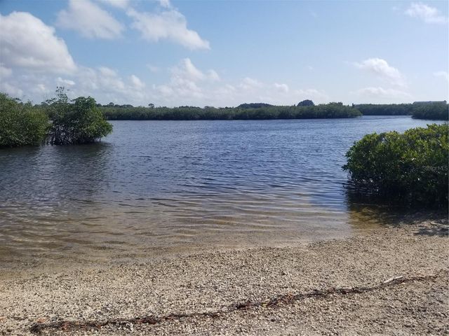 5127 BAY BOULEVARD, Port Richey, FL 34668