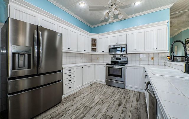 5127 BAY BOULEVARD, Port Richey, FL 34668