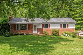 19 Fairhaven Court, Asheville, NC 28803