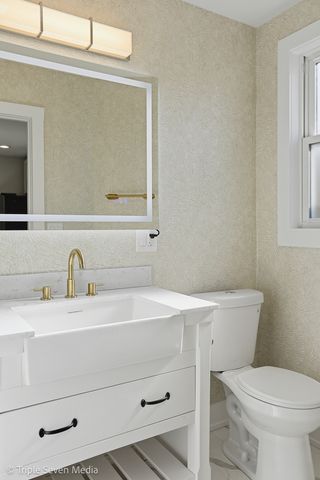 3002 Wesley Avenue, Berwyn, IL 60402