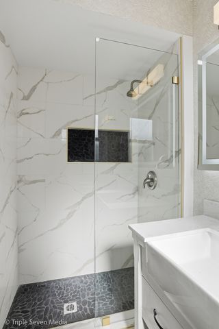 3002 Wesley Avenue, Berwyn, IL 60402