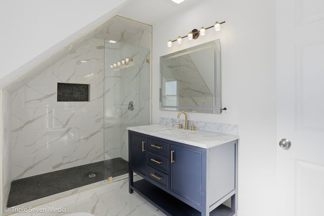 3002 Wesley Avenue, Berwyn, IL 60402