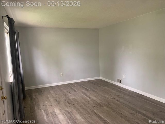 16630 Jackson Street, Taylor, MI 48180