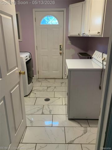 16630 Jackson Street, Taylor, MI 48180
