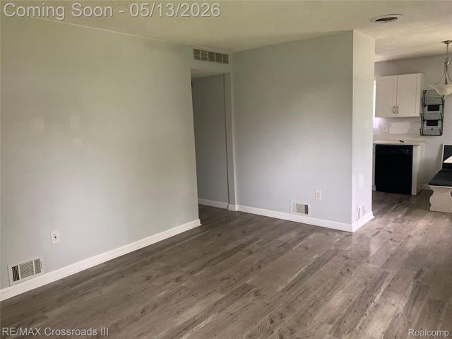16630 Jackson Street, Taylor, MI 48180