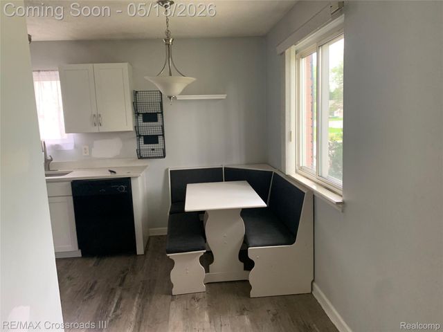 16630 Jackson Street, Taylor, MI 48180