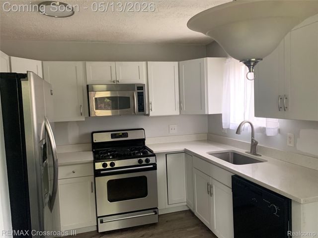 16630 Jackson Street, Taylor, MI 48180