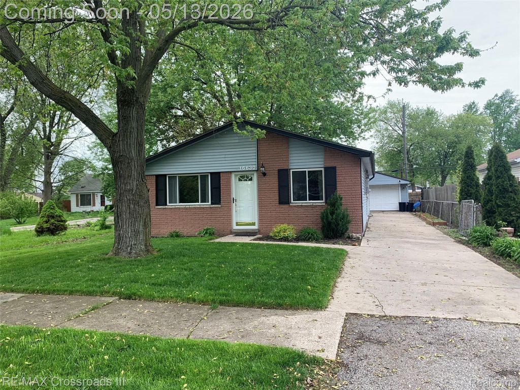 16630 Jackson Street, Taylor, MI 48180