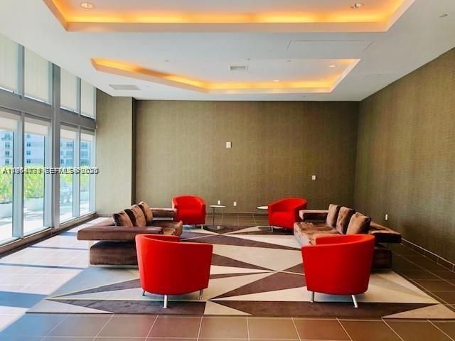 79 SW 12th St 2402-S, Miami, FL 33130