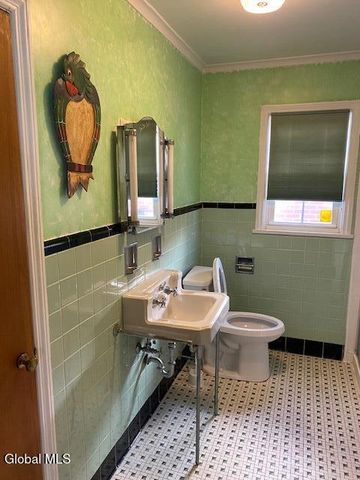 177 Hollywood Avenue, Albany, NY 12209