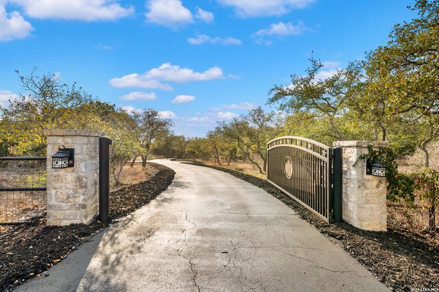 16227 San Cayetano, Helotes, TX 78023