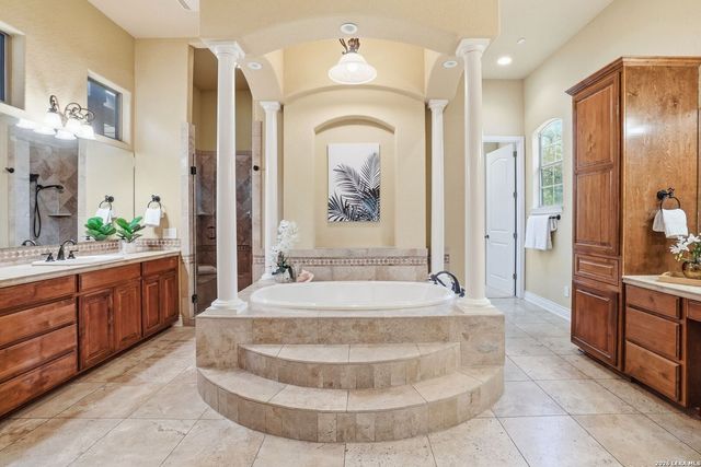 16227 San Cayetano, Helotes, TX 78023