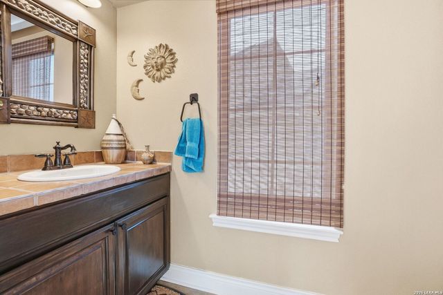 16227 San Cayetano, Helotes, TX 78023