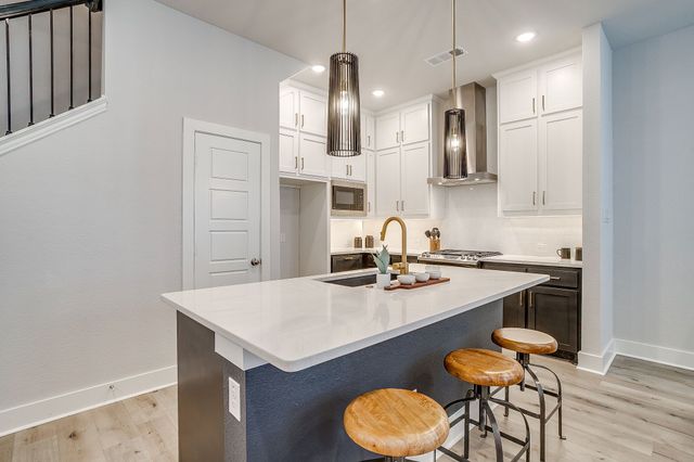 4908 Deavers Lane, Fort Worth, TX 76114