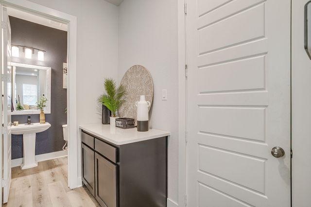 4908 Deavers Lane, Fort Worth, TX 76114