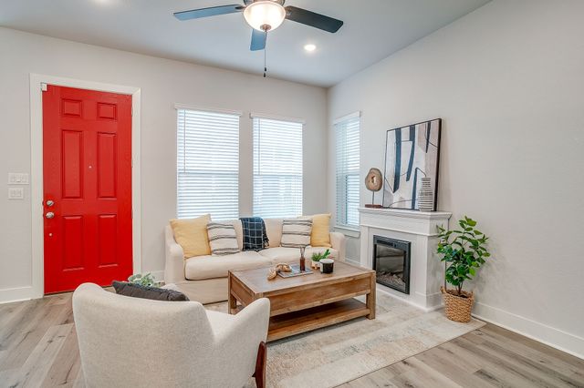 4908 Deavers Lane, Fort Worth, TX 76114