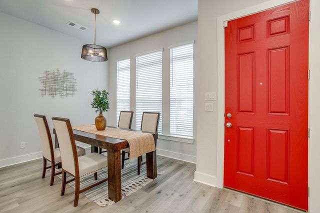 4908 Deavers Lane, Fort Worth, TX 76114