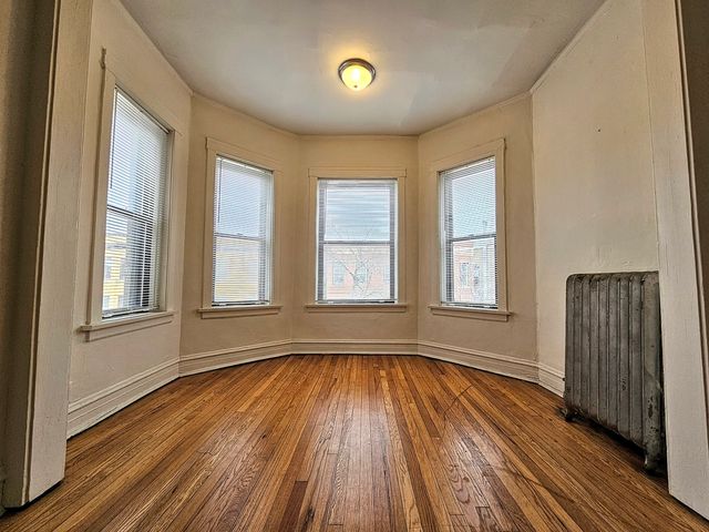 709 W Cornelia Avenue 1F, Chicago, IL 60657