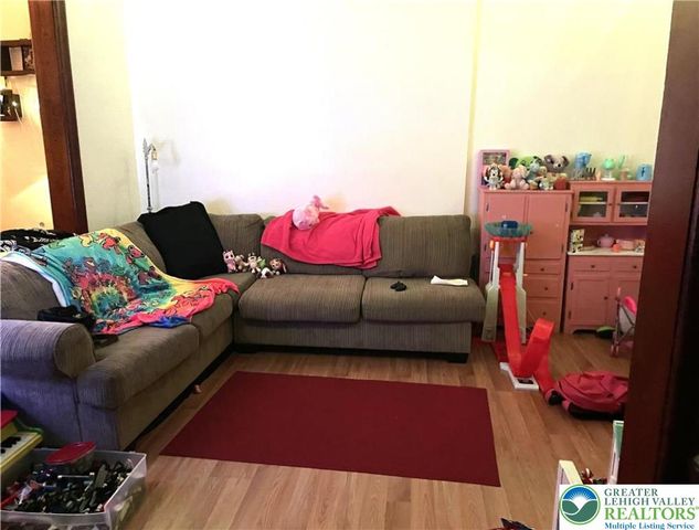 913 North High Street, Bethlehem City, PA 18018