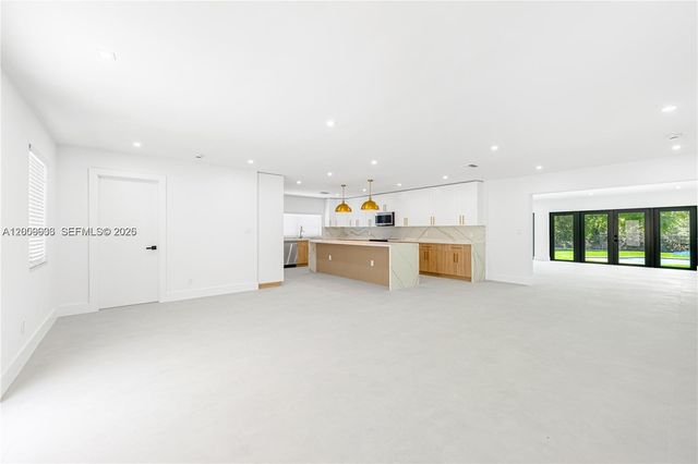 11835 SW 37th St, Miami, FL 33175