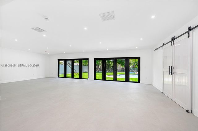 11835 SW 37th St, Miami, FL 33175