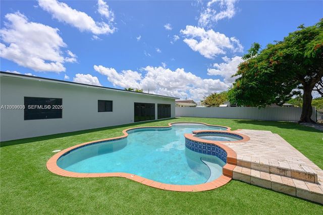 11835 SW 37th St, Miami, FL 33175