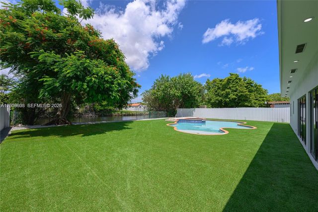 11835 SW 37th St, Miami, FL 33175