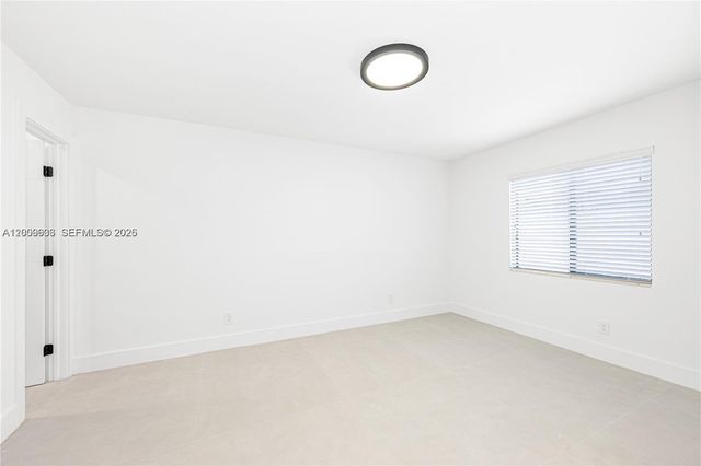 11835 SW 37th St, Miami, FL 33175