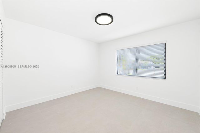 11835 SW 37th St, Miami, FL 33175