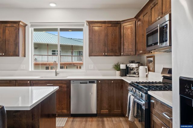 5175 Parkway Dr NE, Salem, OR 97305