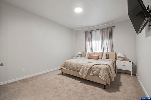 5175 Parkway Dr NE, Salem, OR 97305