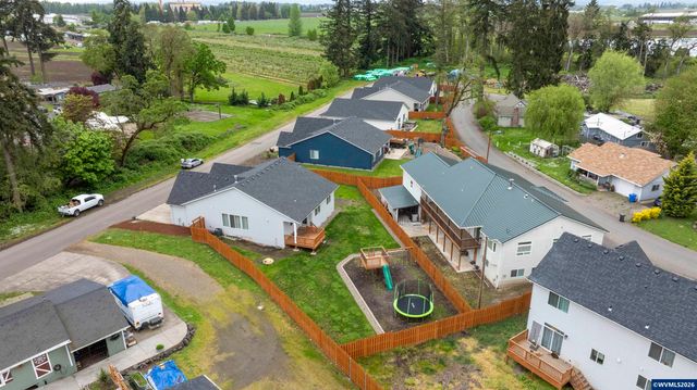 5175 Parkway Dr NE, Salem, OR 97305